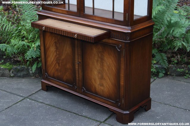 Image 45 of BEVAN FUNNELL MAHOGANY DISPLAY DRINKS CABINET SIDEBOARD