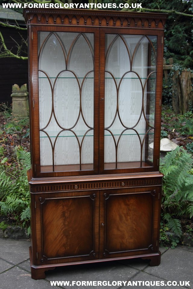 Image 46 of BEVAN FUNNELL MAHOGANY DISPLAY DRINKS CABINET SIDEBOARD