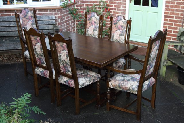 Image 10 of JAYCEE CARVED OAK DINING SET TABLE 6 CHAIRS ARMCHAIRS