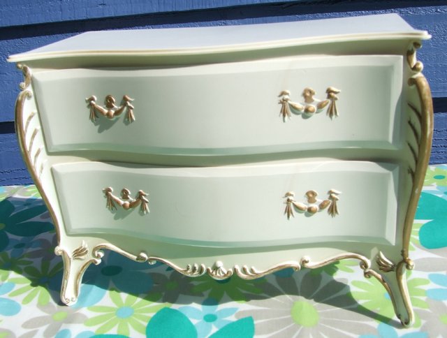 Preview of the first image of Sindy Dolls Vintage Chest of Drawers.