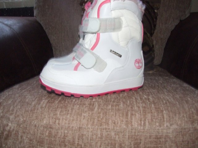 Image 2 of New Timberland Junior Snow Stompers