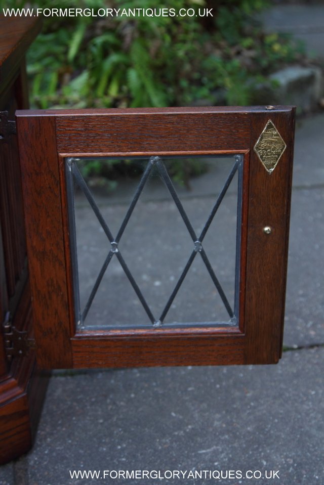 Image 13 of OLD CHARM OAK CORNER TV CABINET STAND TABLE CUPBOARD