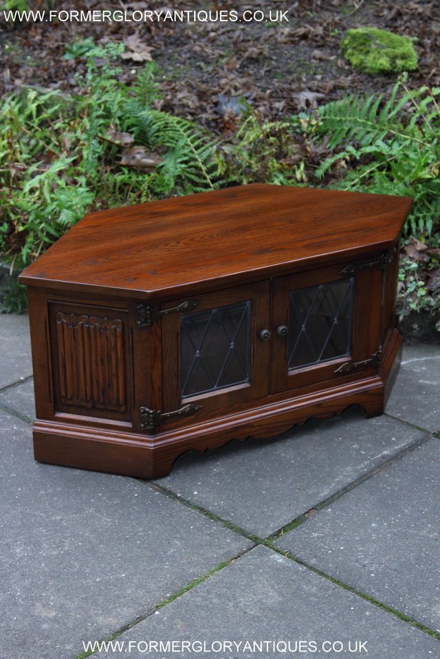 Image 14 of OLD CHARM OAK CORNER TV CABINET STAND TABLE CUPBOARD