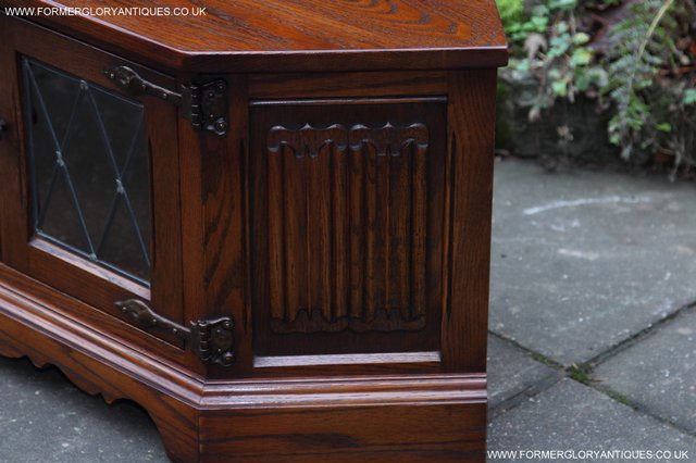 Image 23 of OLD CHARM OAK CORNER TV CABINET STAND TABLE CUPBOARD