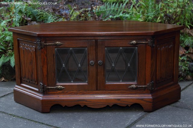 Image 27 of OLD CHARM OAK CORNER TV CABINET STAND TABLE CUPBOARD