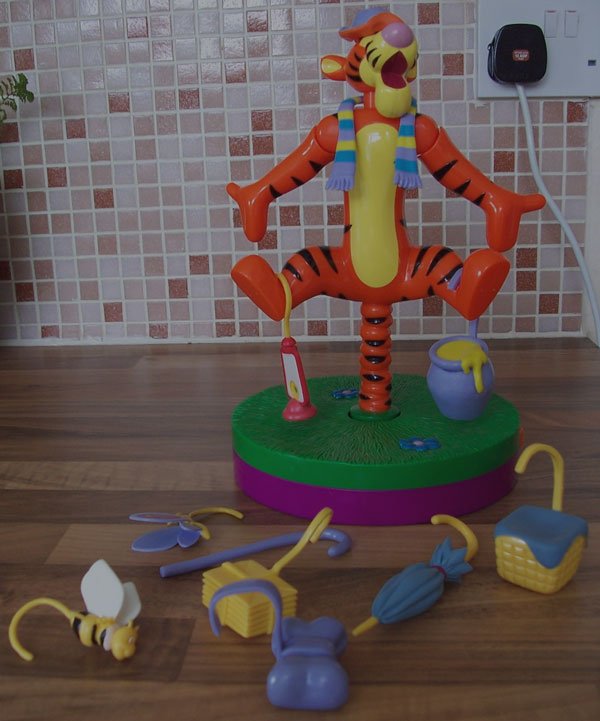 Preview of the first image of DISNEY BOUNCE, BOUNCE, TIGGER GAME WITH SOUND  BX17.
