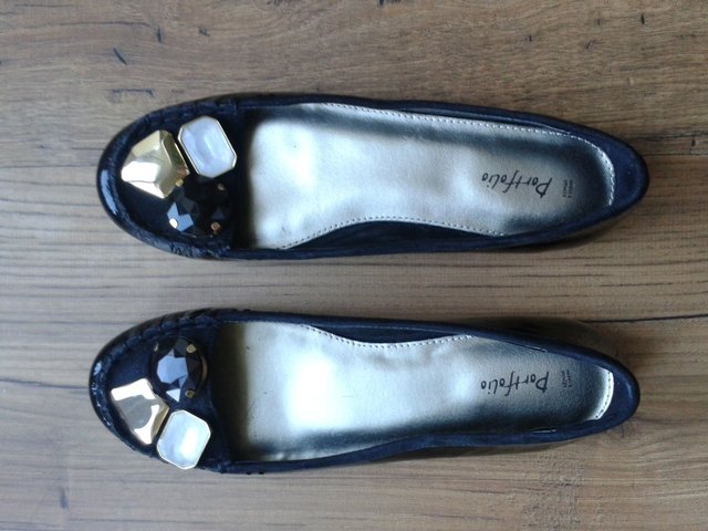 Preview of the first image of Marks & Spencer party pumps.