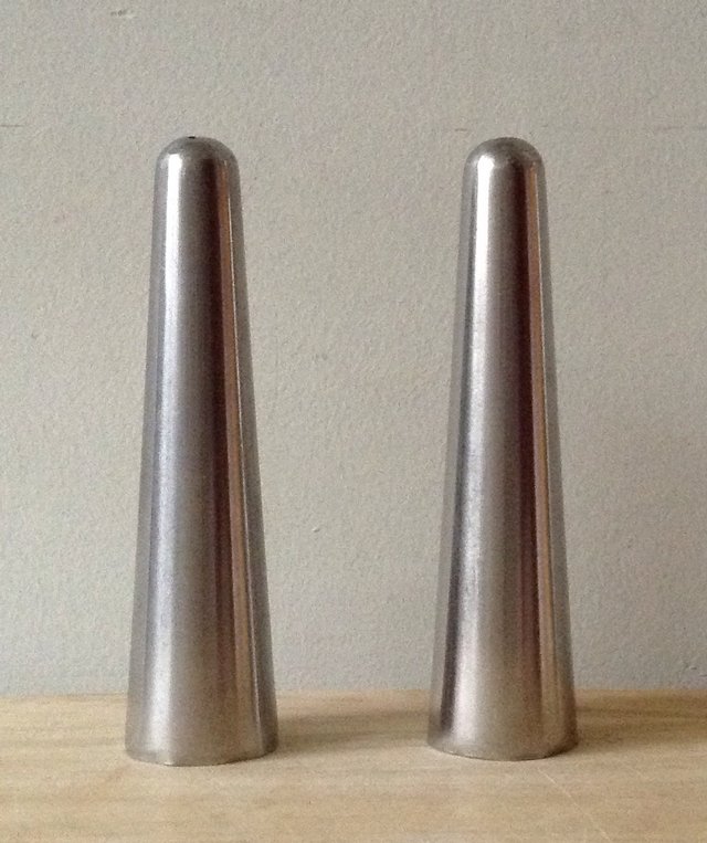 Preview of the first image of Robert Welch/Old Hall Retro Salt & Pepper Satin SS Set.