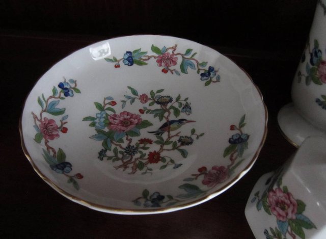 Preview of the first image of Aynsley Pembroke Dish. In excellent condition.