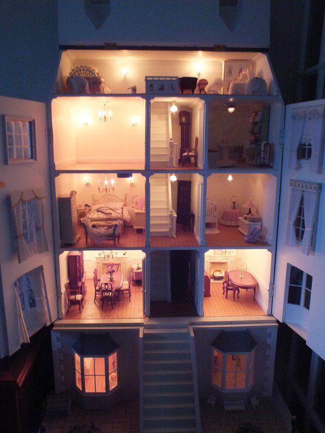 Image 3 of Bespoke Dolls House