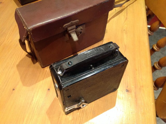 Image 3 of Veteran Coronet Model B movie camera