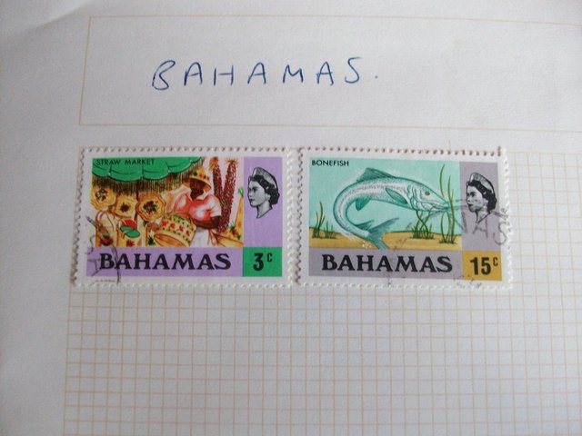Preview of the first image of BAHAMAS Set of 2 Horizontal Format Stamps **GC MOUNTED**.
