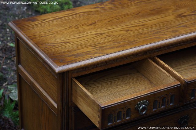 Image 35 of OLD CHARM JAYCEE LIGHT OAK CHEST OF DRAWERS SIDEBOARD