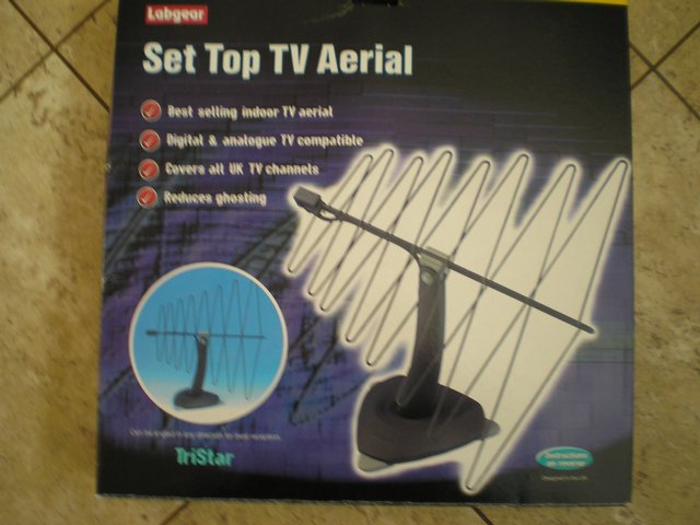 Preview of the first image of LABGEAR SET TOP TV AERIAL.