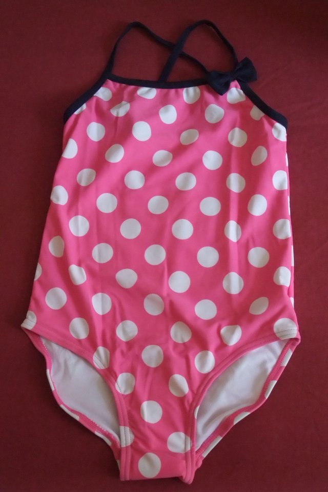 Preview of the first image of 8 years old swimming costume (NEW).