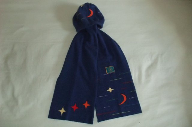Preview of the first image of 100% cashmere hat & scarf (NEW).