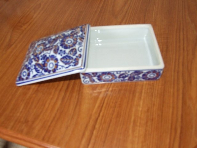 Image 2 of Blue, White & Gold Flowered Ceramic Trinket Box