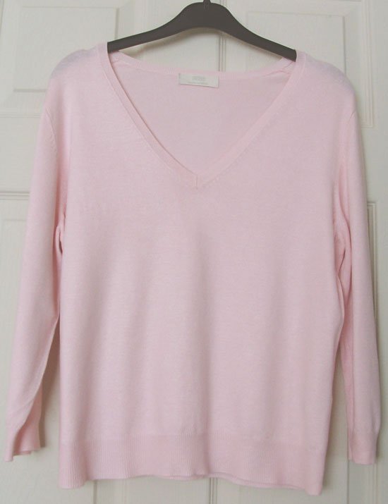 Preview of the first image of LADIES PALE PINK V NECK JUMPER BY MARKS & SPENCER SZ 14  B20.