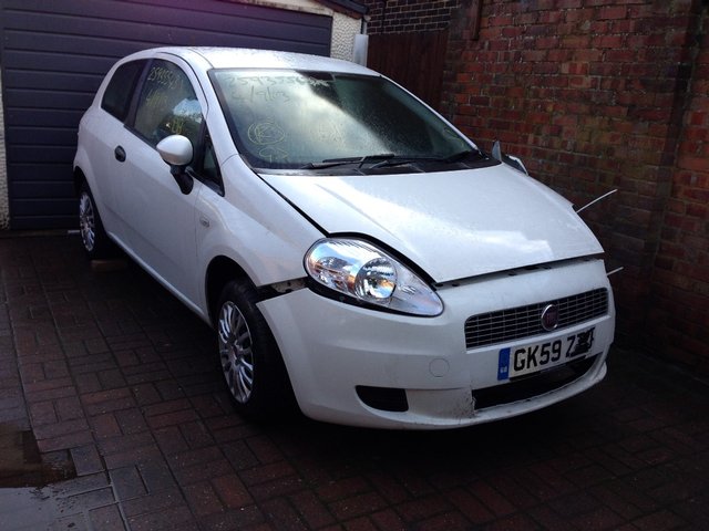 Preview of the first image of FIAT GRANDE PUNTO 2009 ACTIVE SPORT 1.4 GENUINE 40,439 MI....