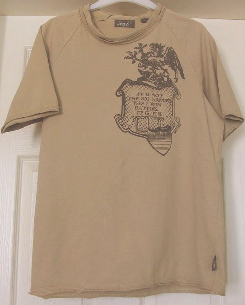 Preview of the first image of MEN'S T SHIRT BY TED BAKER - SZ 3 ( 42" CHEST ) B21.