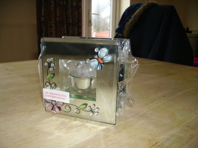 Image 3 of Tea light holder