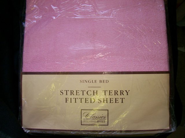 Preview of the first image of New Fitted Stretch Terry Sheet Single Bed Size in Pink.
