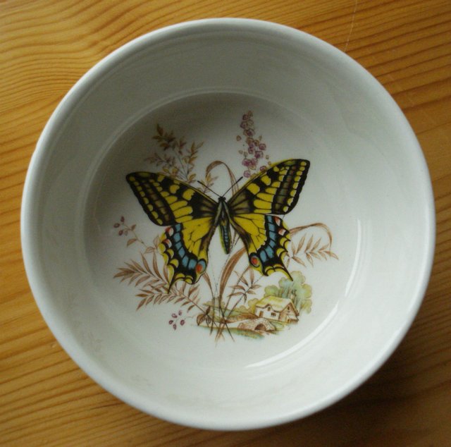 Preview of the first image of BRITANNIA DESIGNS BUTTERFLY DISH WITH COTTAGE DESIGN.