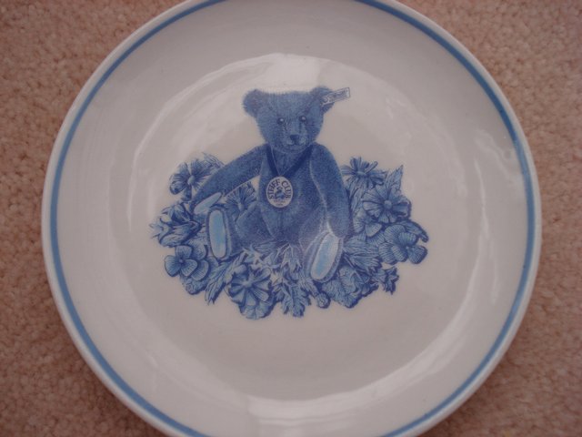 Preview of the first image of STEIFF COLLECTORS PLATE 1995 - PERFECT CONDITION.