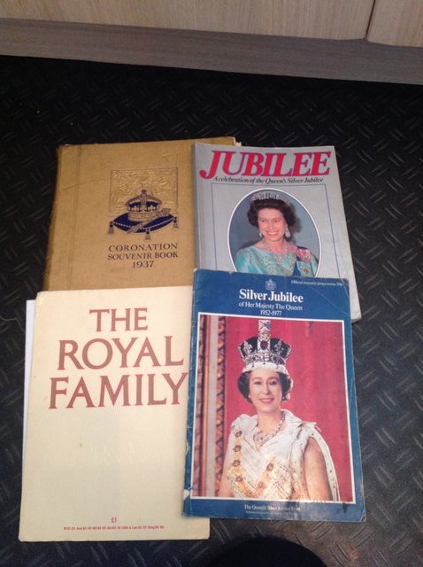 Preview of the first image of The Royal Family Magazines.