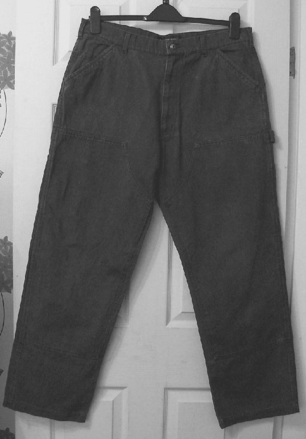 Preview of the first image of MENS DARK GREY JEANS BY FRENCH CONNECTION - SZ 36  B20.