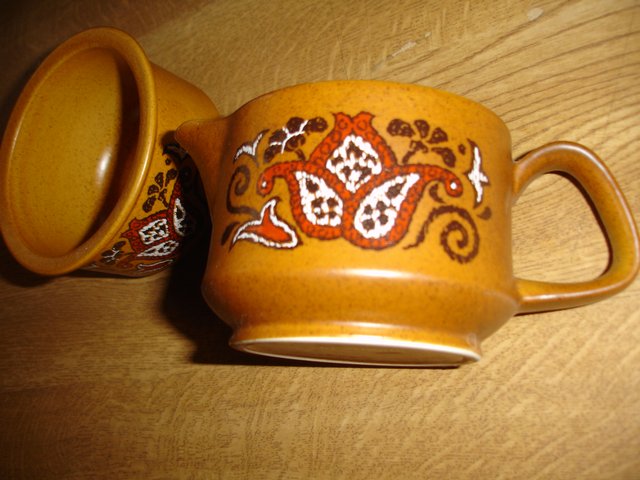 Preview of the first image of VINTAGE ROYAL WORCESTER PALISSY BEAUVAIS MILK JUG & SUGAR.