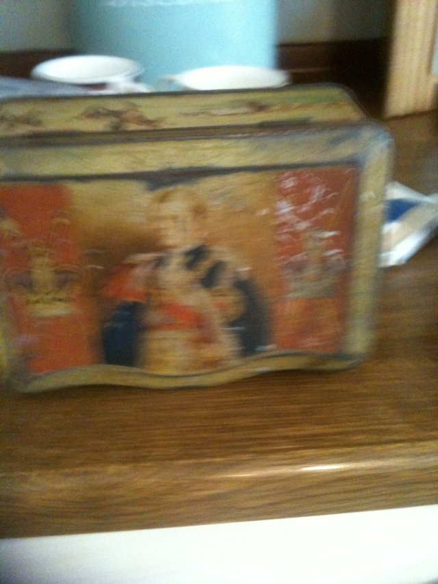 Image 2 of vintage collectors biscuit tin
