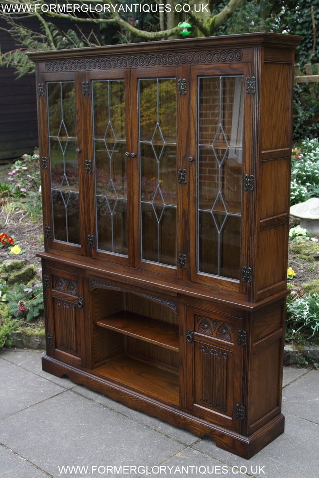 Preview of the first image of OLD CHARM LIGHT OAK BOOKCASE DISPLAY DVD CABINET SIDEBOARD.