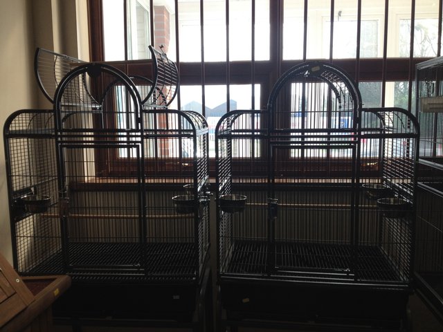 Image 4 of BIRD/PARROT CAGES