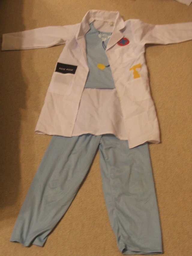 Preview of the first image of Doctors outfit.