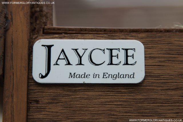 Image 2 of JAYCEE OAK DRESSER BASE SIDEBOARD CABINET TABLE BOOKCASE