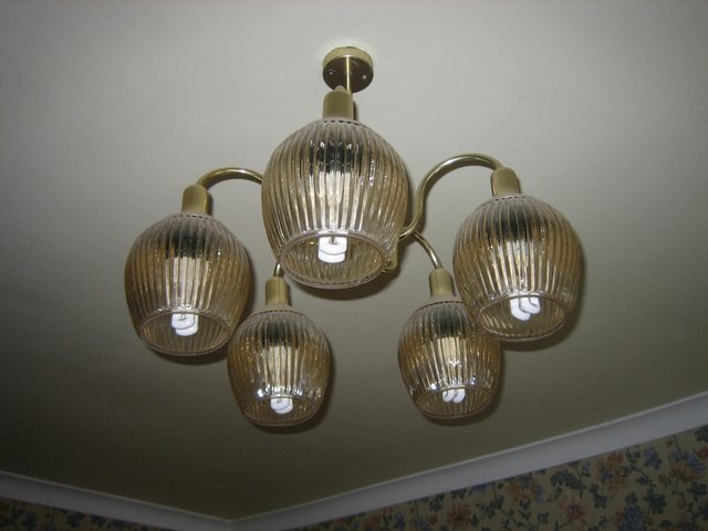 Image 2 of 5 light Centre light fitting inc glass shades and bulbs