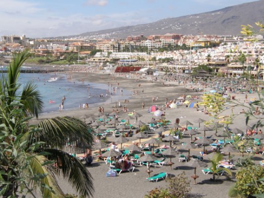 Image 4 of Tenerife spacious 1 bedroom ground floor apartment late rate