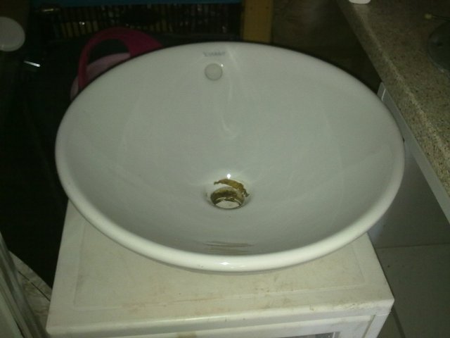 Image 2 of Round/circular basin white china