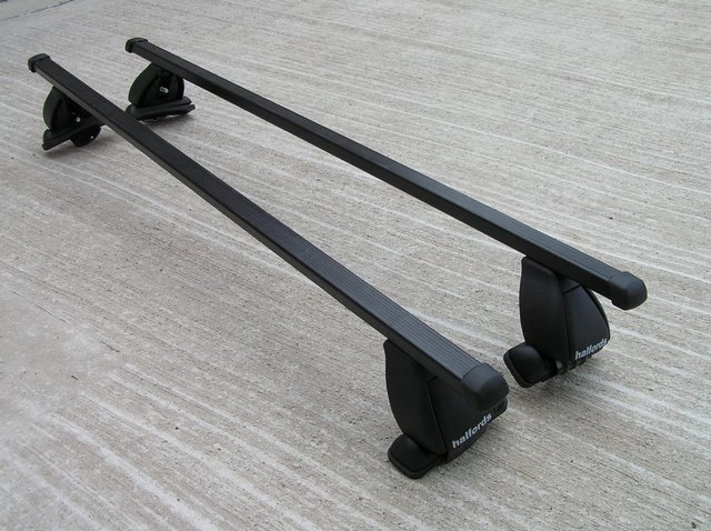 Preview of the first image of Ford Mondeo Roof Bars.