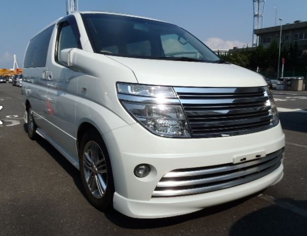 Preview of the first image of Nissan Elgrand Rider low miles.