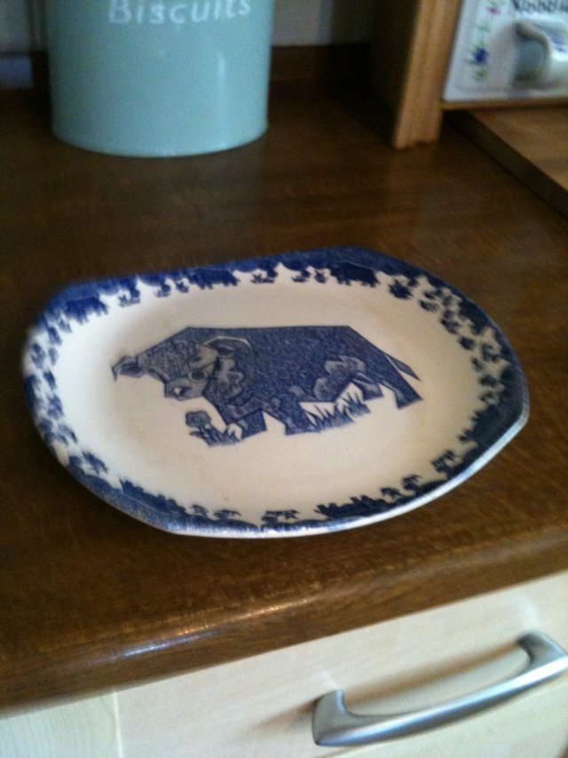 Image 2 of vintage,,,,beefeater.... plates