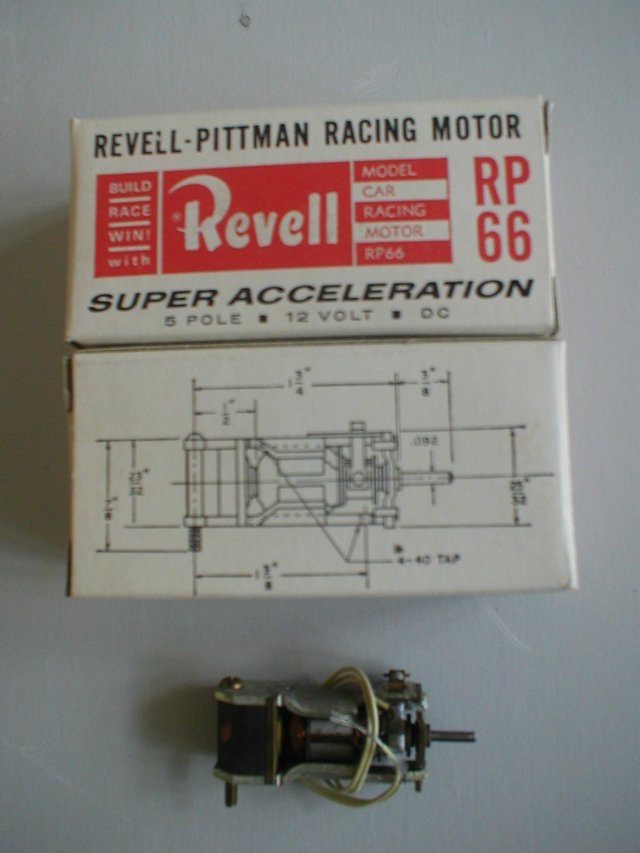 Preview of the first image of Revell USA Vintage Slot Race Car Chassis/Motors 1.24 & 1.32..