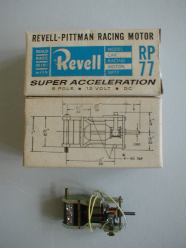 Image 3 of Revell USA Vintage Slot Race Car Chassis/Motors 1.24 & 1.32.