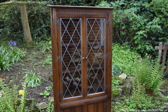 Image 19 of OLD CHARM STYLE OAK CORNER CABINET DISPLAY CUPBOARD BOOKCASE