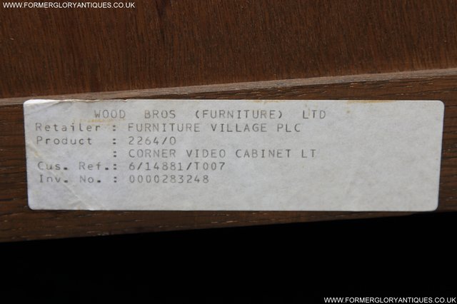 Image 4 of OLD CHARM LIGHT OAK TV HI FI DVD CD STAND TABLE CABINET
