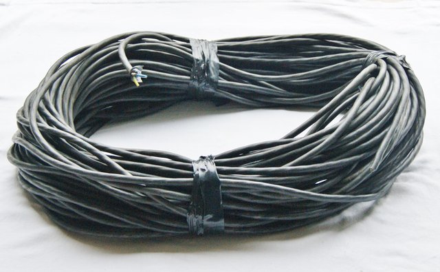 Preview of the first image of Black Heavy Duty 3-core Electric Cable 240ft.