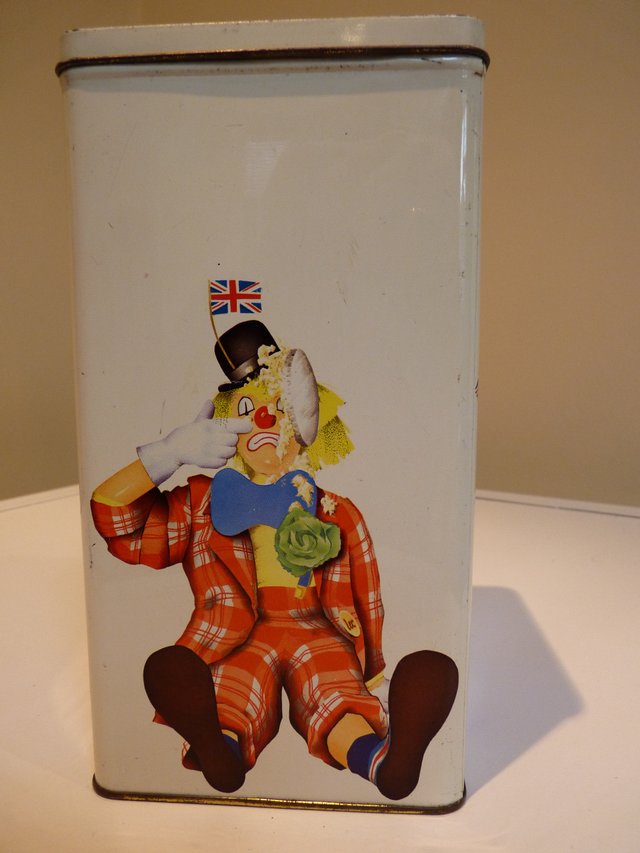 Image 2 of LEC Refrigeration Clown Coventions Tin