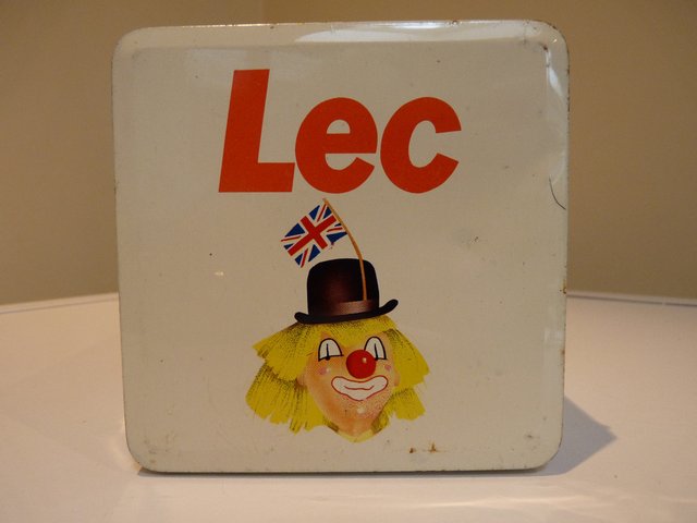 Image 3 of LEC Refrigeration Clown Coventions Tin