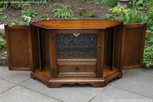 Image 5 of OLD CHARM STYLE OAK TV HI FI DVD CD STAND TABLE CABINET